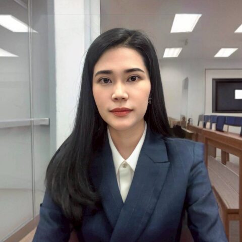 ทนายอริสา ไกรสุวรรณโสภิต (ก้อย)
